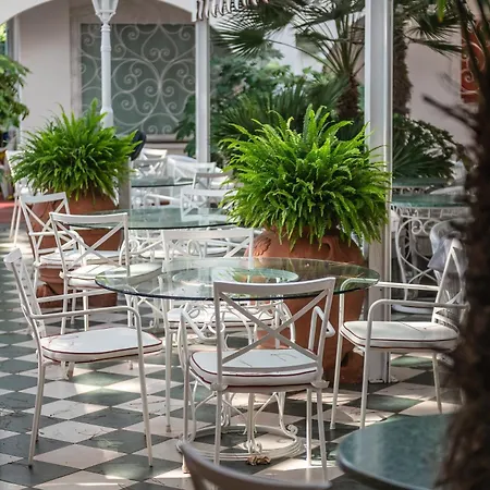 Agora Park Szálloda 3*
